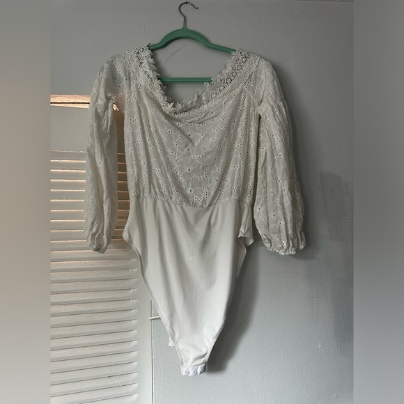 SHEIN Lace Bodysuit - Picture 2 of 3